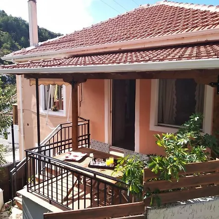 Aggelos House In * Kalamítsi