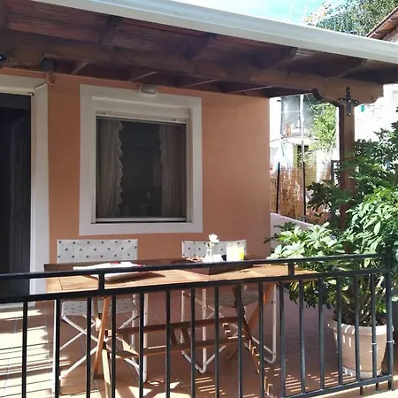 Aggelos House In * Kalamítsi